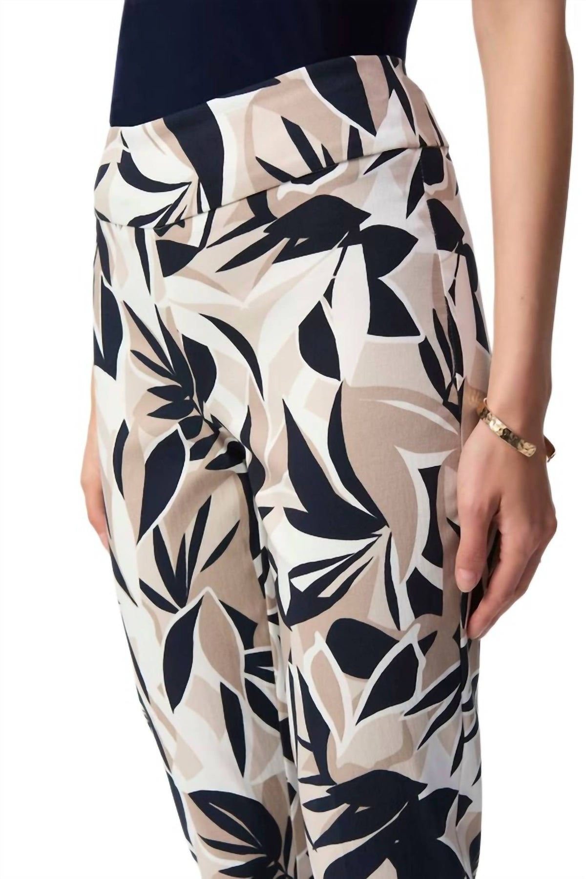 Pantalón de corte ajustado