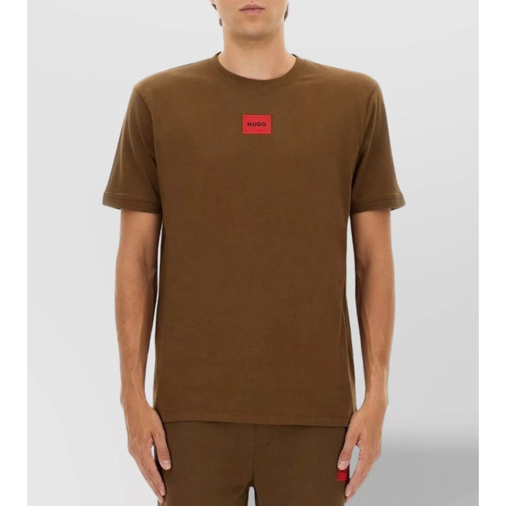 Camiseta de hombre con cuello redondo color café