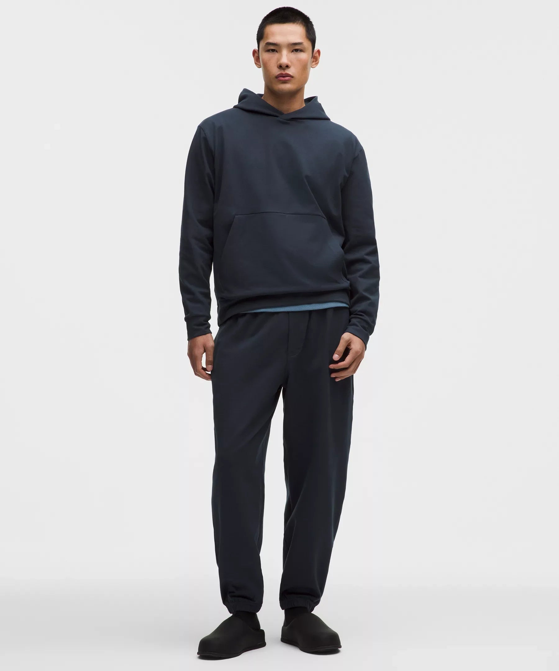 Pantalón deportivo de corte amplio