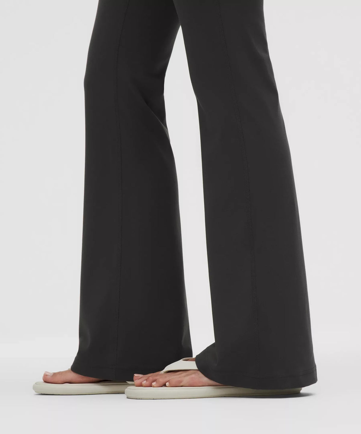 Pantalón de tiro alto