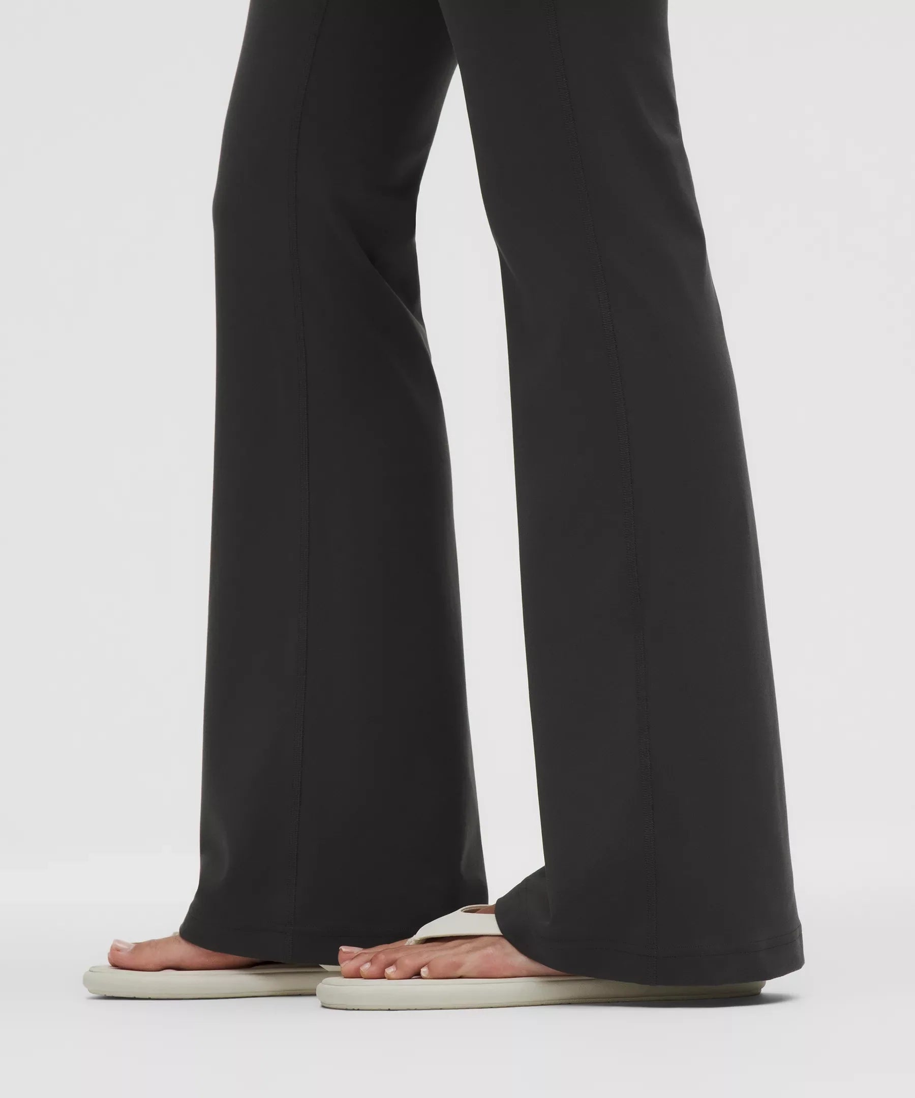 Pantalón de tiro alto