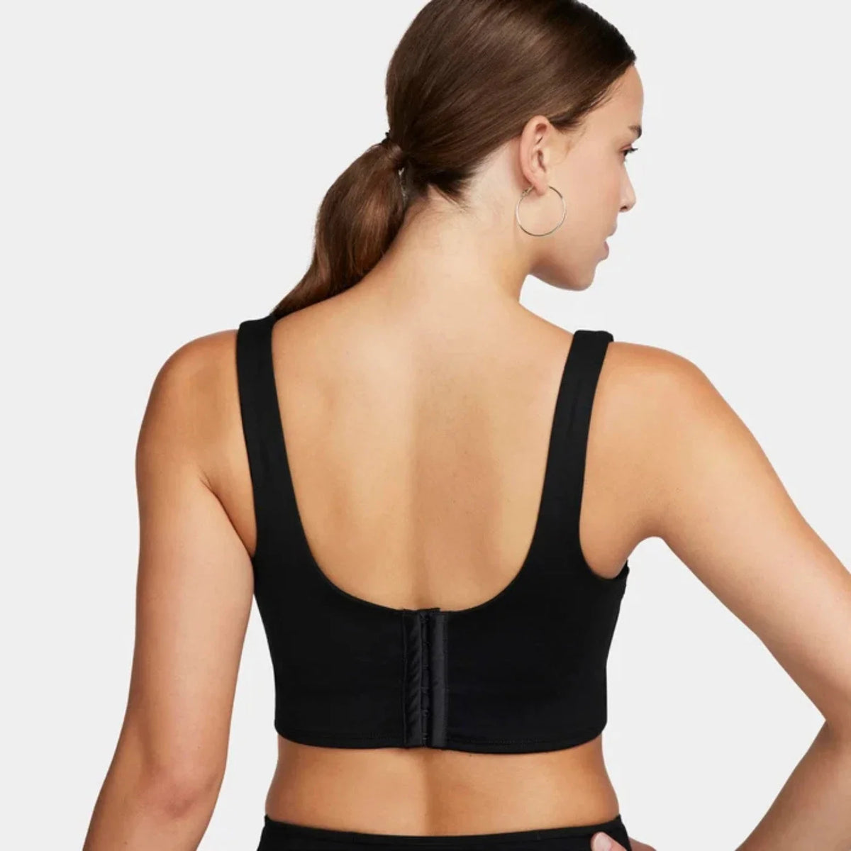 Top deportivo de mujer color negro