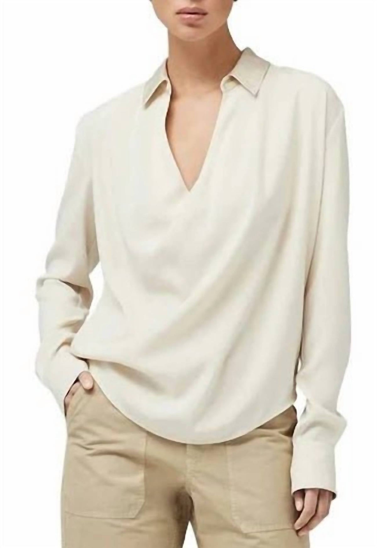 Blusa de satén color marfil