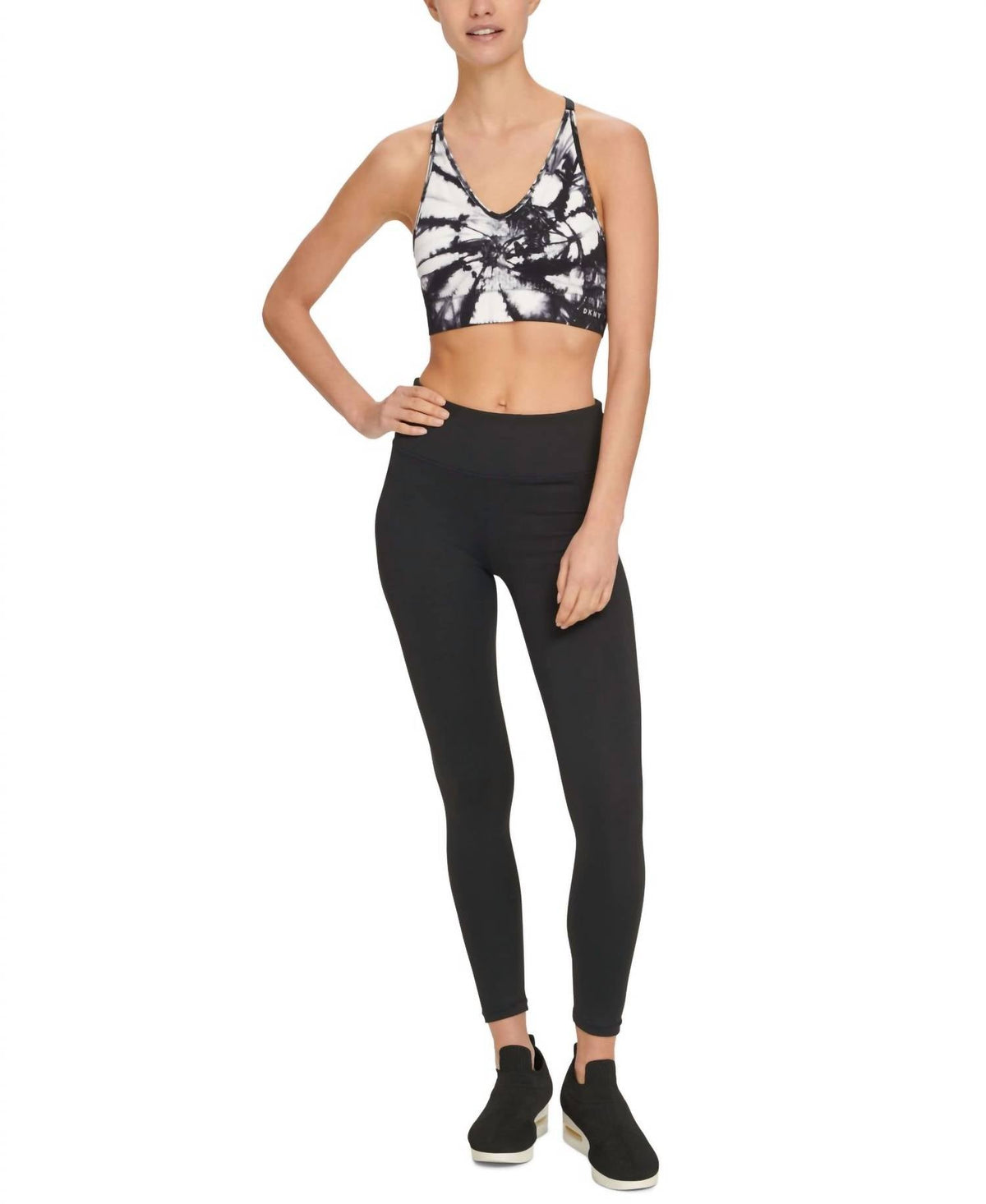 Top deportivo color negro