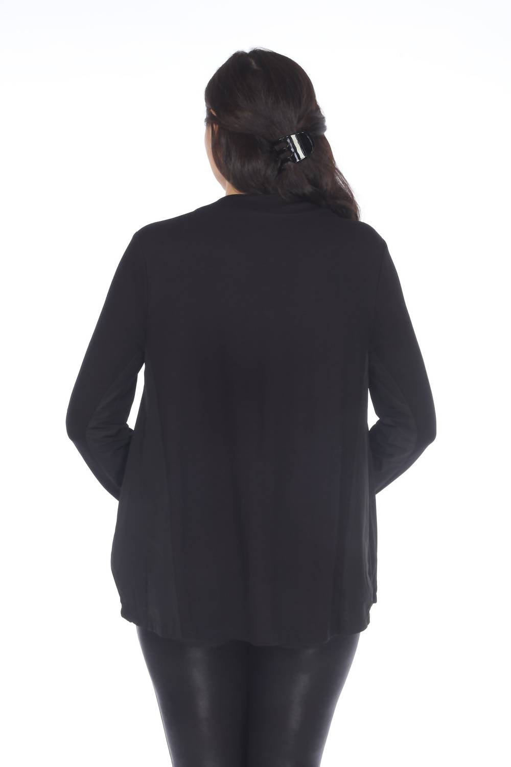 Top de manga larga con cuello en V color negro