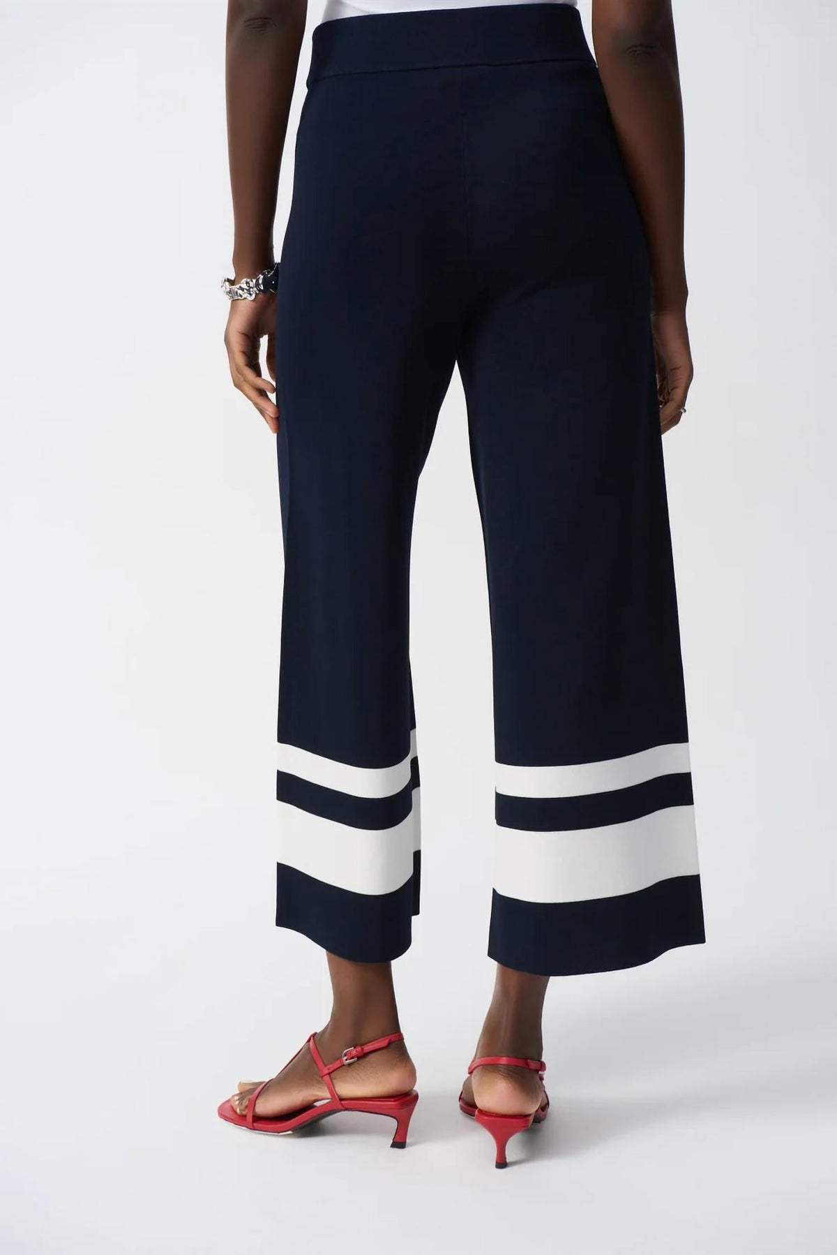 Pantalón de pierna ancha a rayas color azul