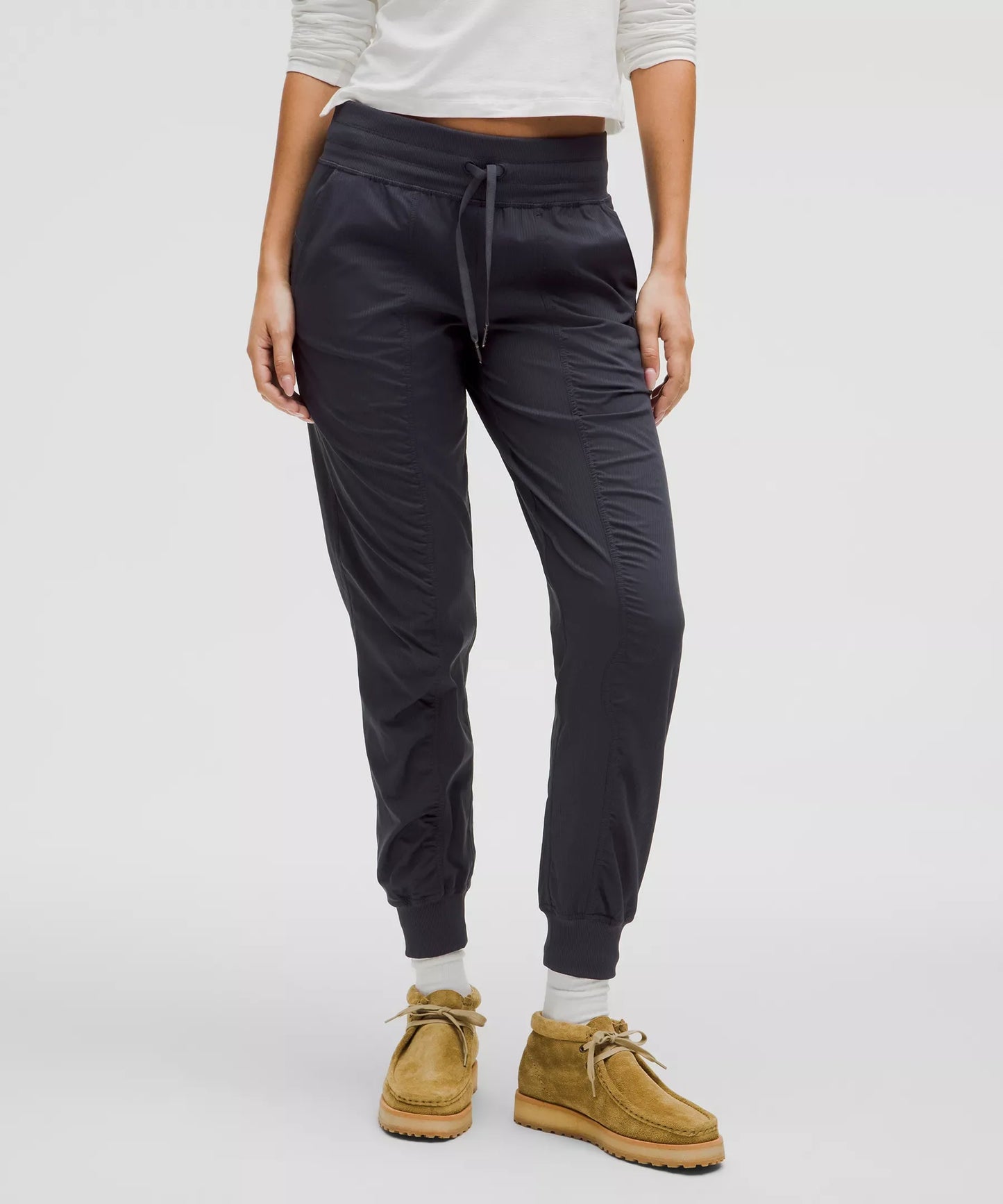 Pantalón deportivo de tiro medio