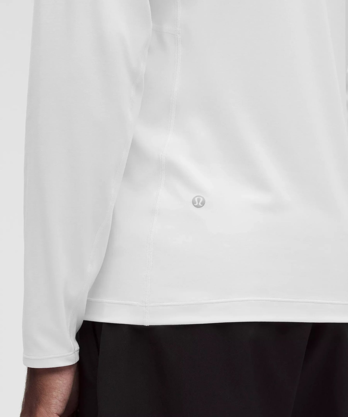 Camiseta deportiva con cuello alto