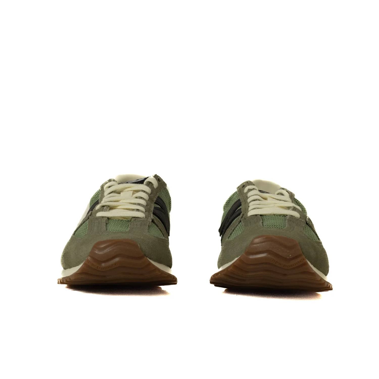 Tenis de hombre color verde