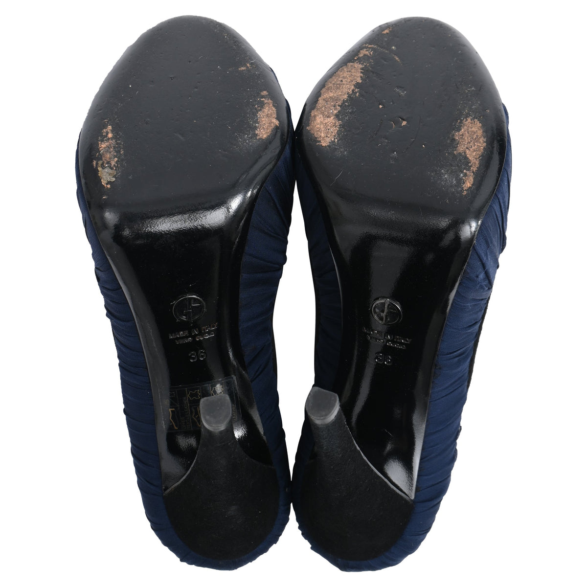 Tacones de satén color azul marino