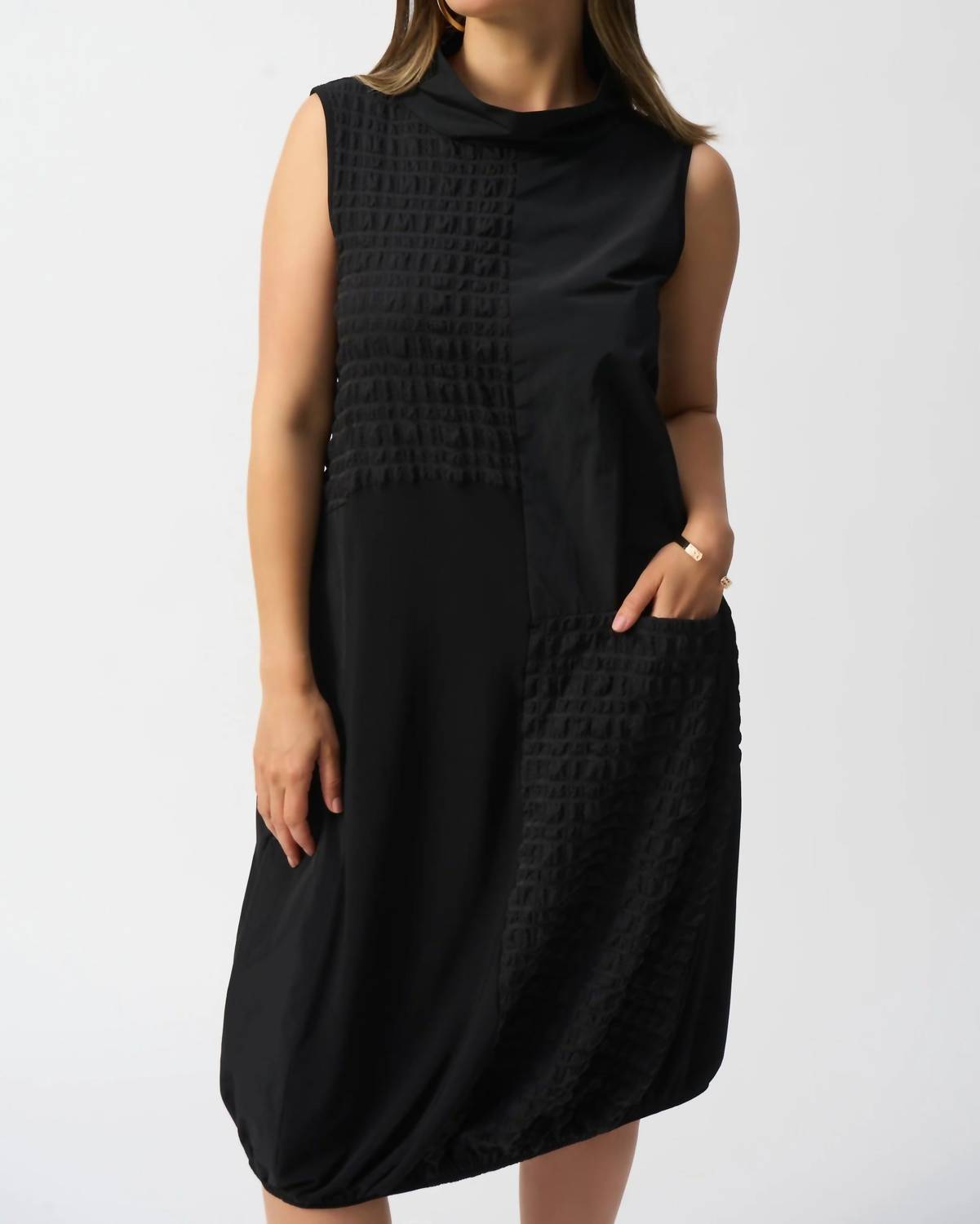 Vestido sin mangas color negro