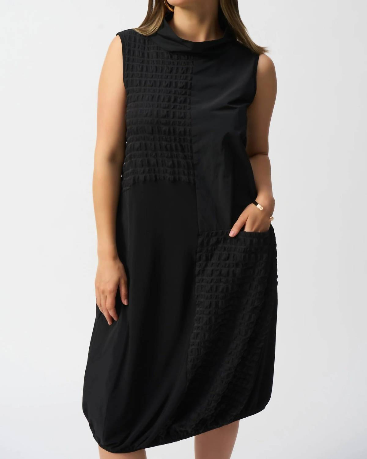Vestido sin mangas color negro