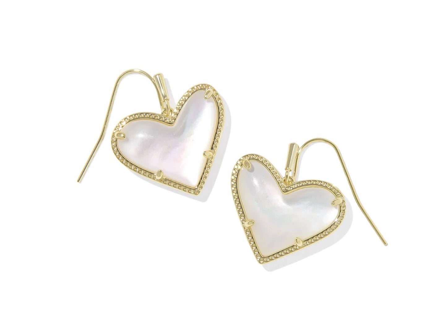 Aretes de mujer color dorado y marfil