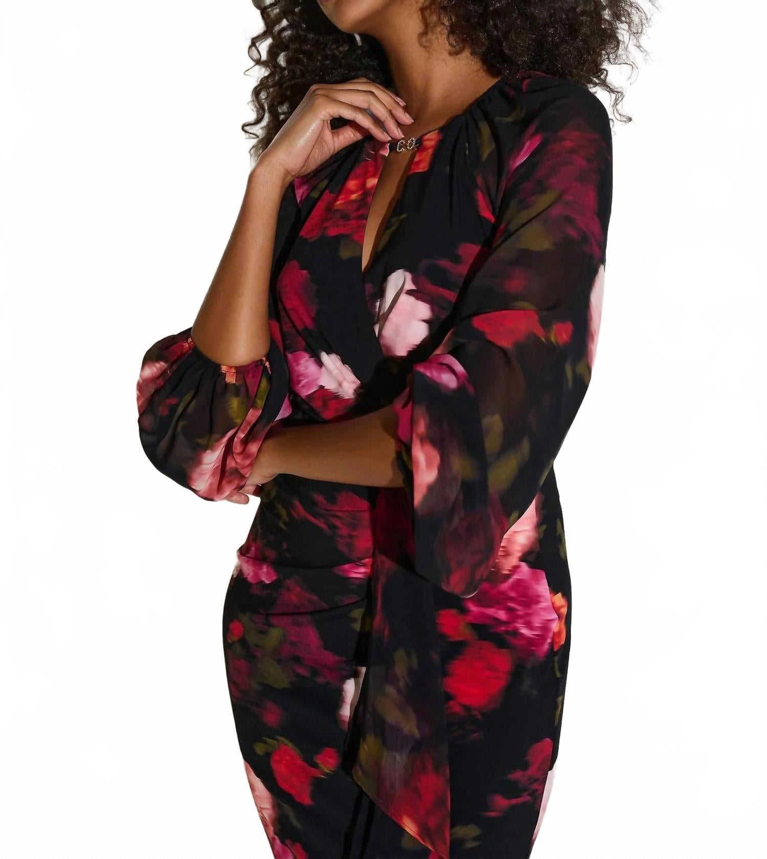 Vestido de gasa con estampado floral color negro