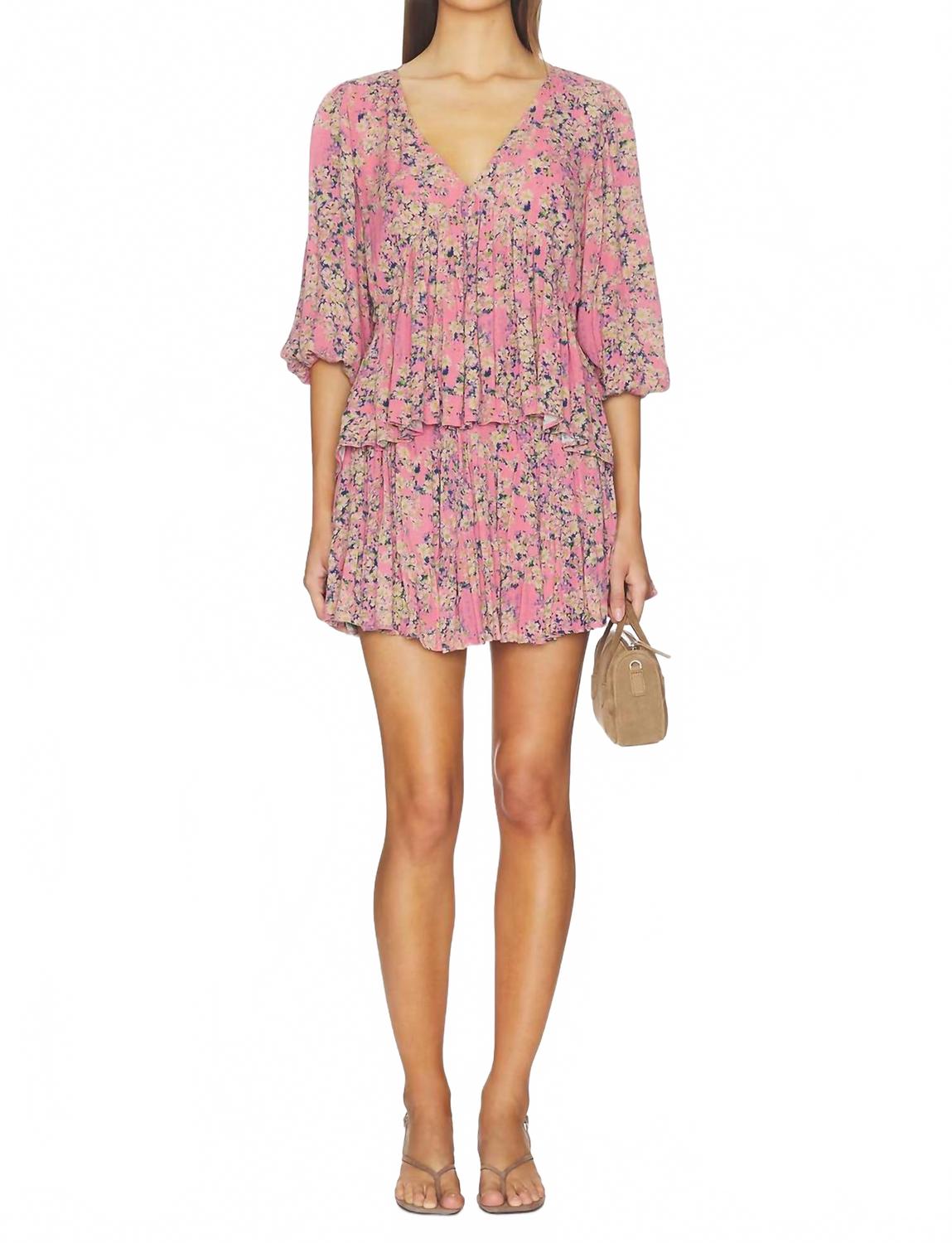 Falda con estampado color rosado