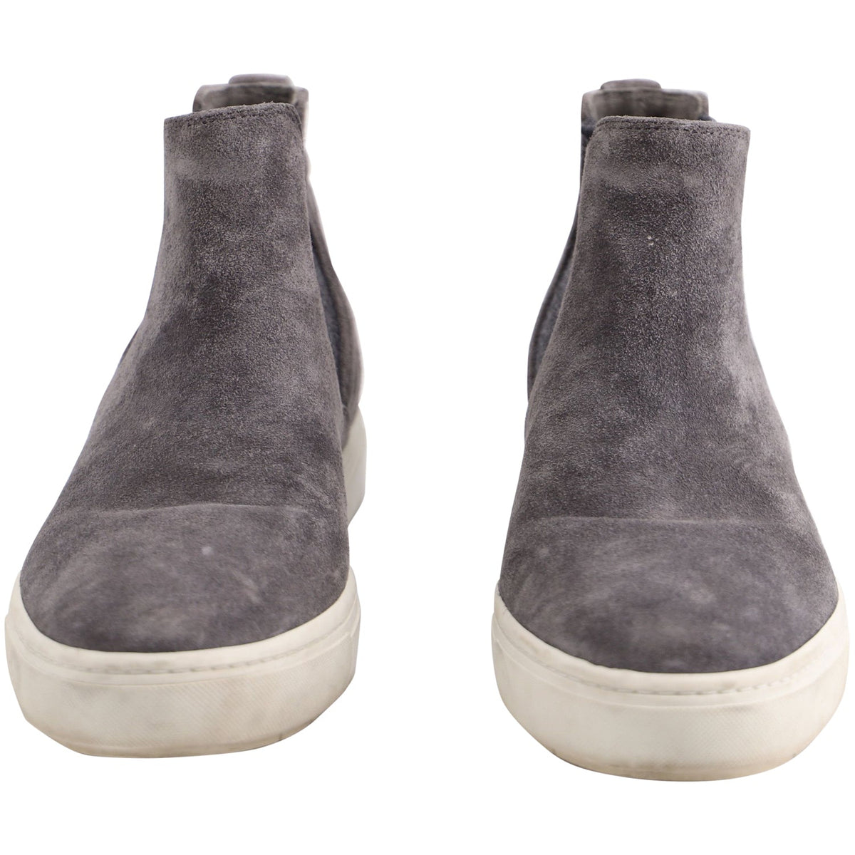 Tenis de gamuza color gris