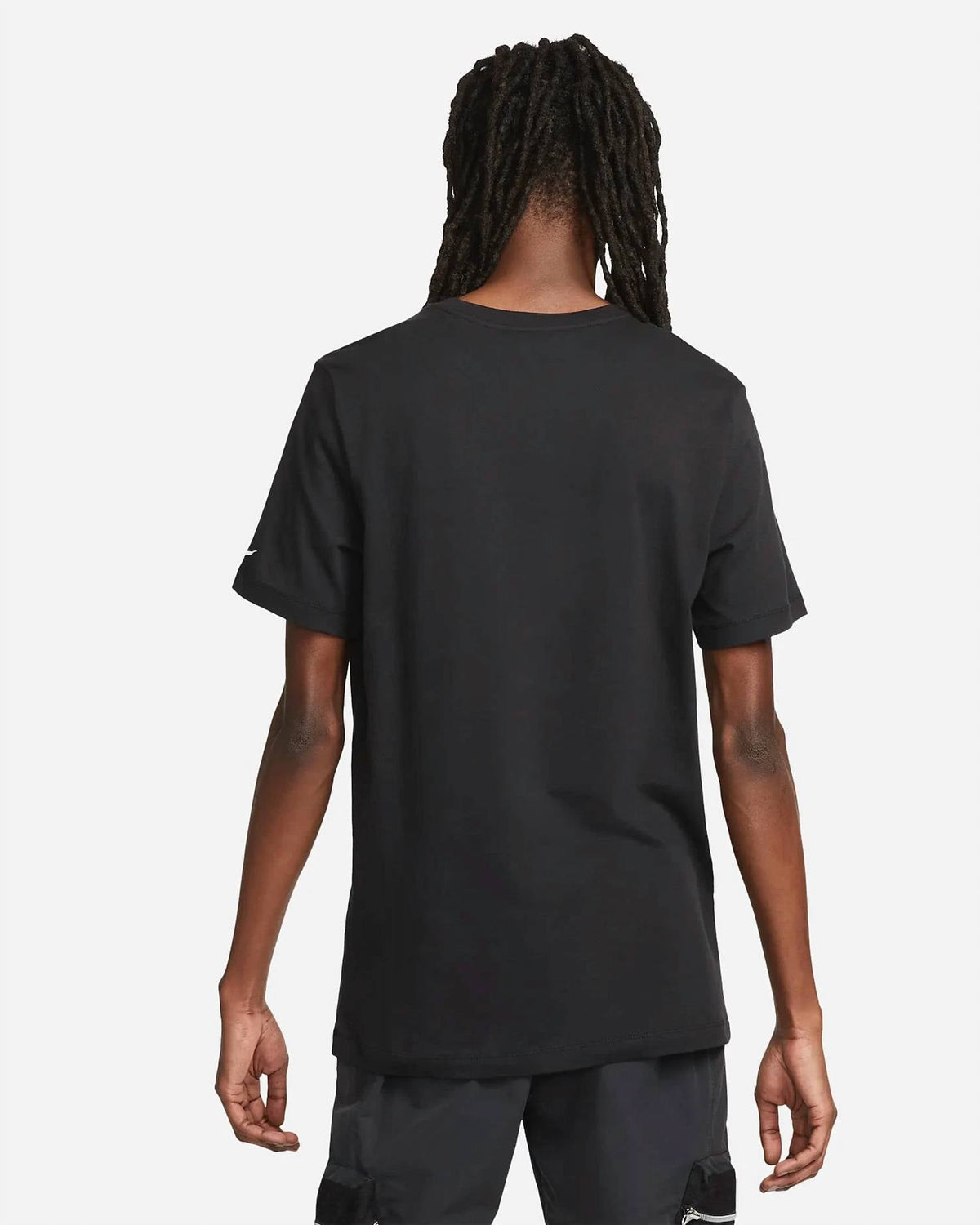 Camiseta de manga corta color negro