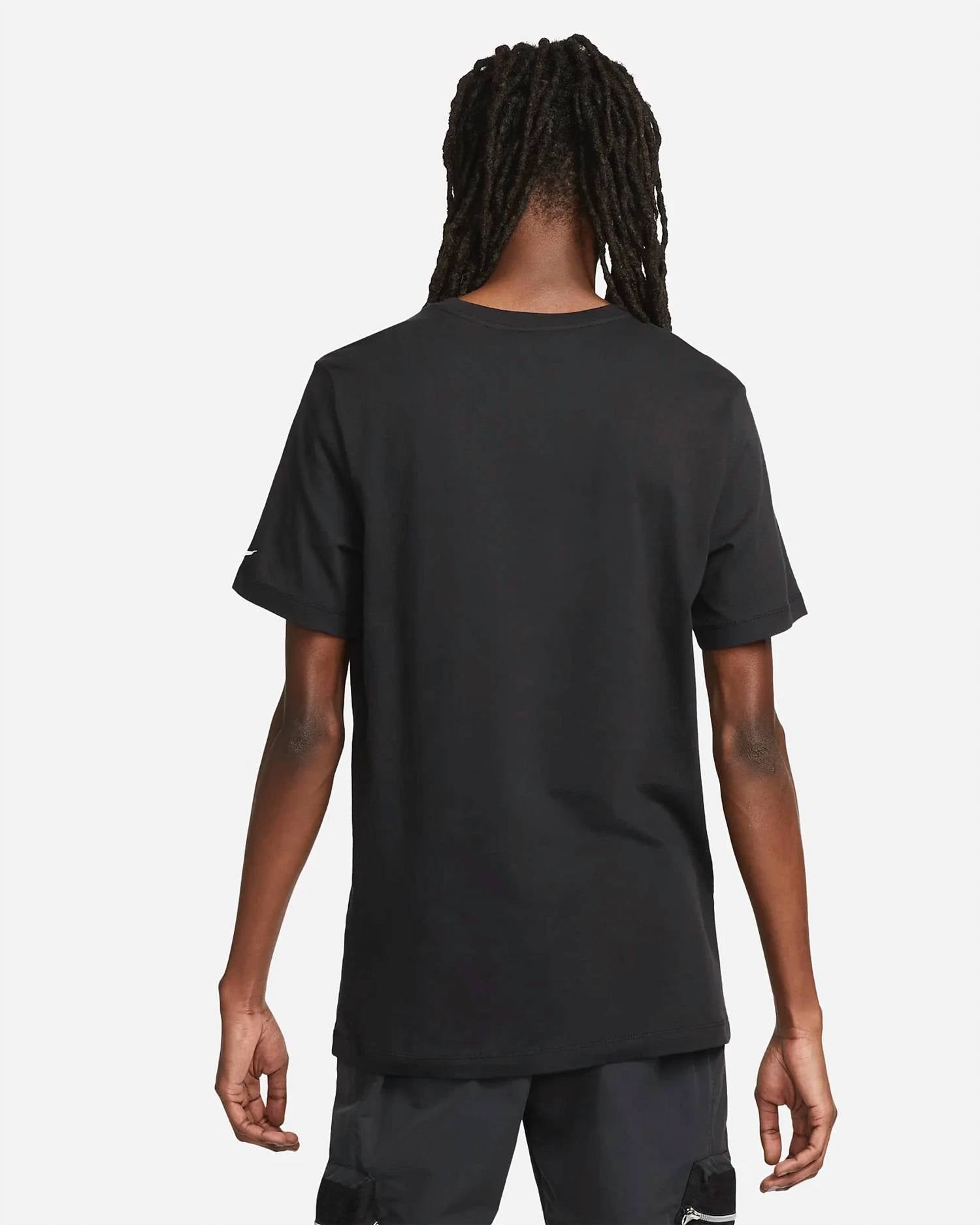 Camiseta de manga corta color negro