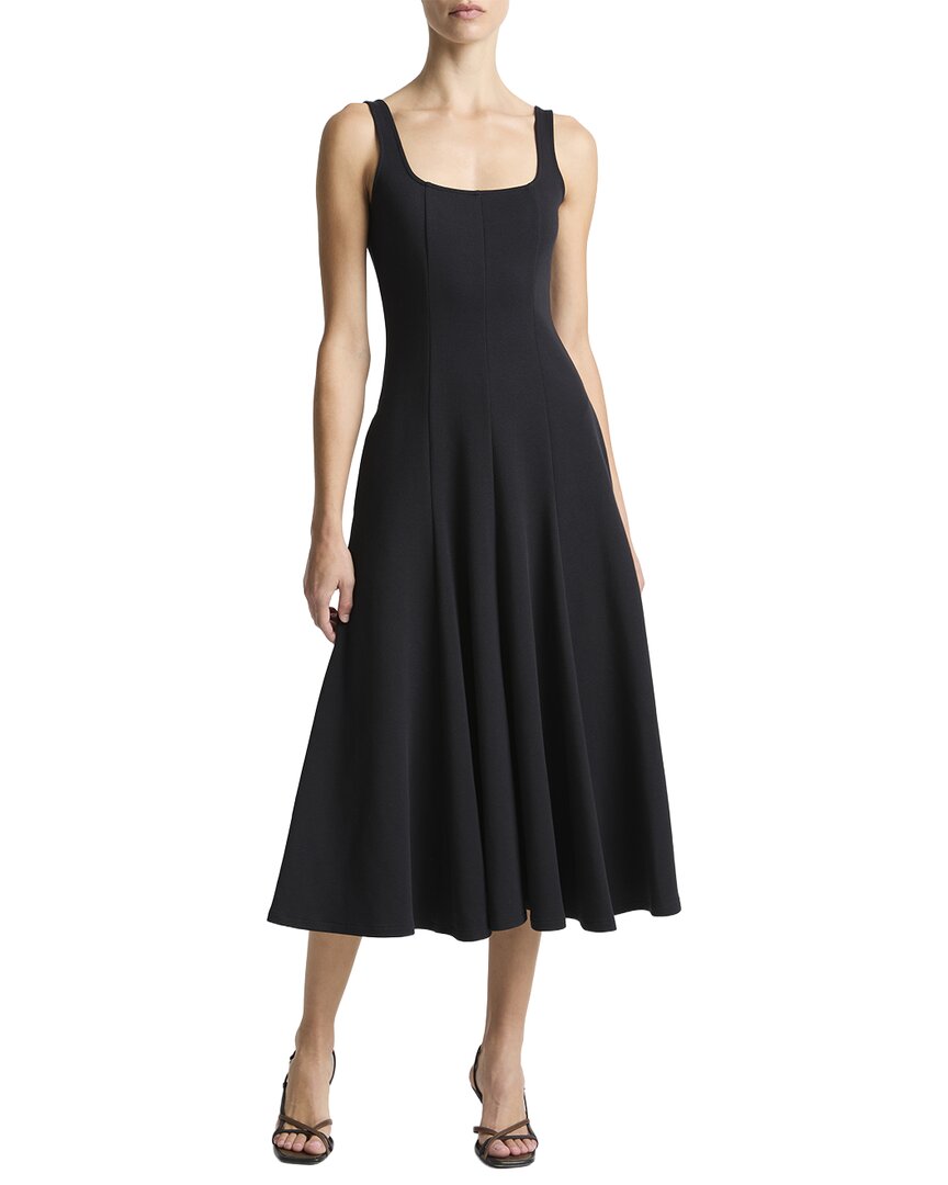 Vestido con escote cuadrado