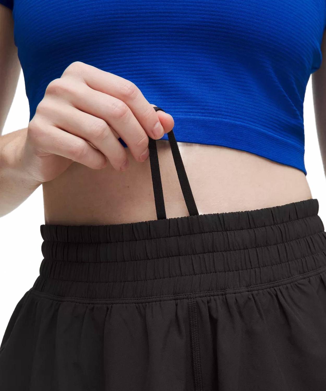 Short de tiro alto color negro