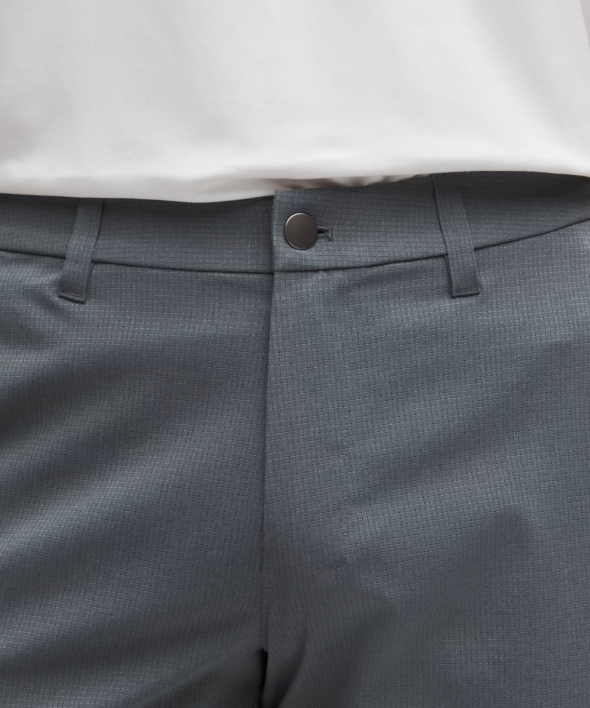 Pantalón de corte ajustado