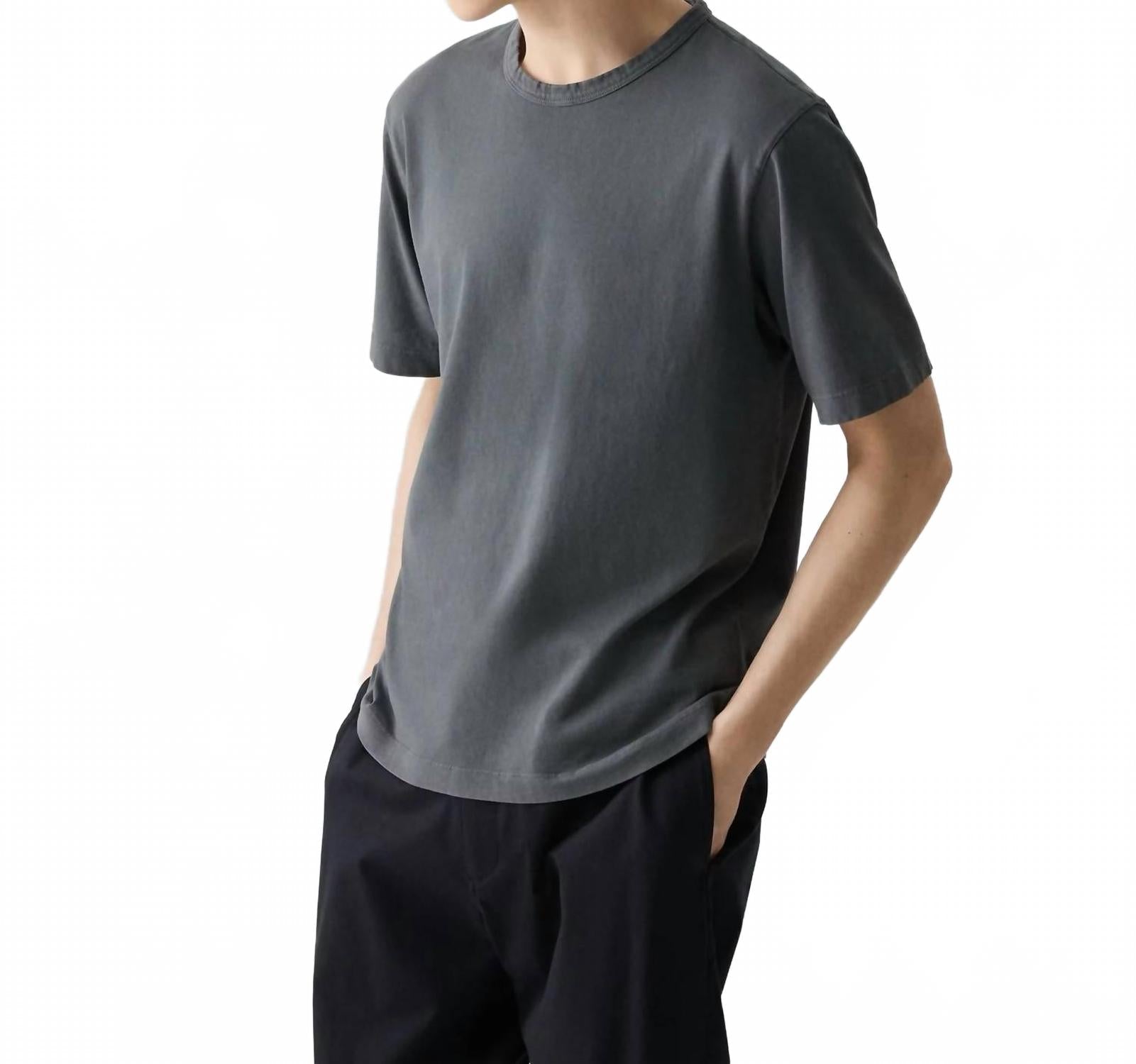 Camiseta de manga corta con cuello redondo