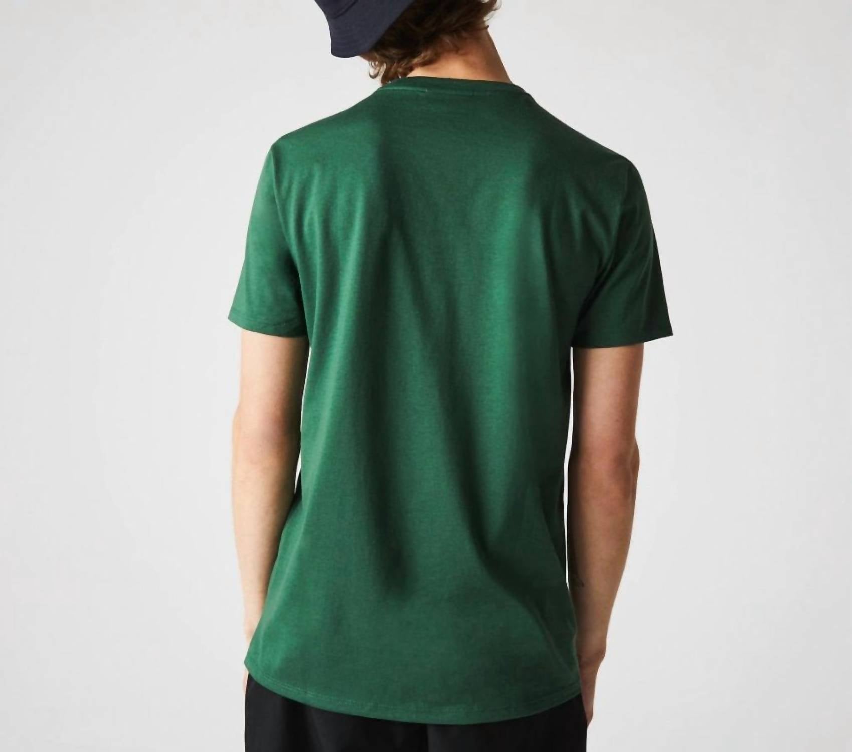 Camiseta con cuello en V color verde