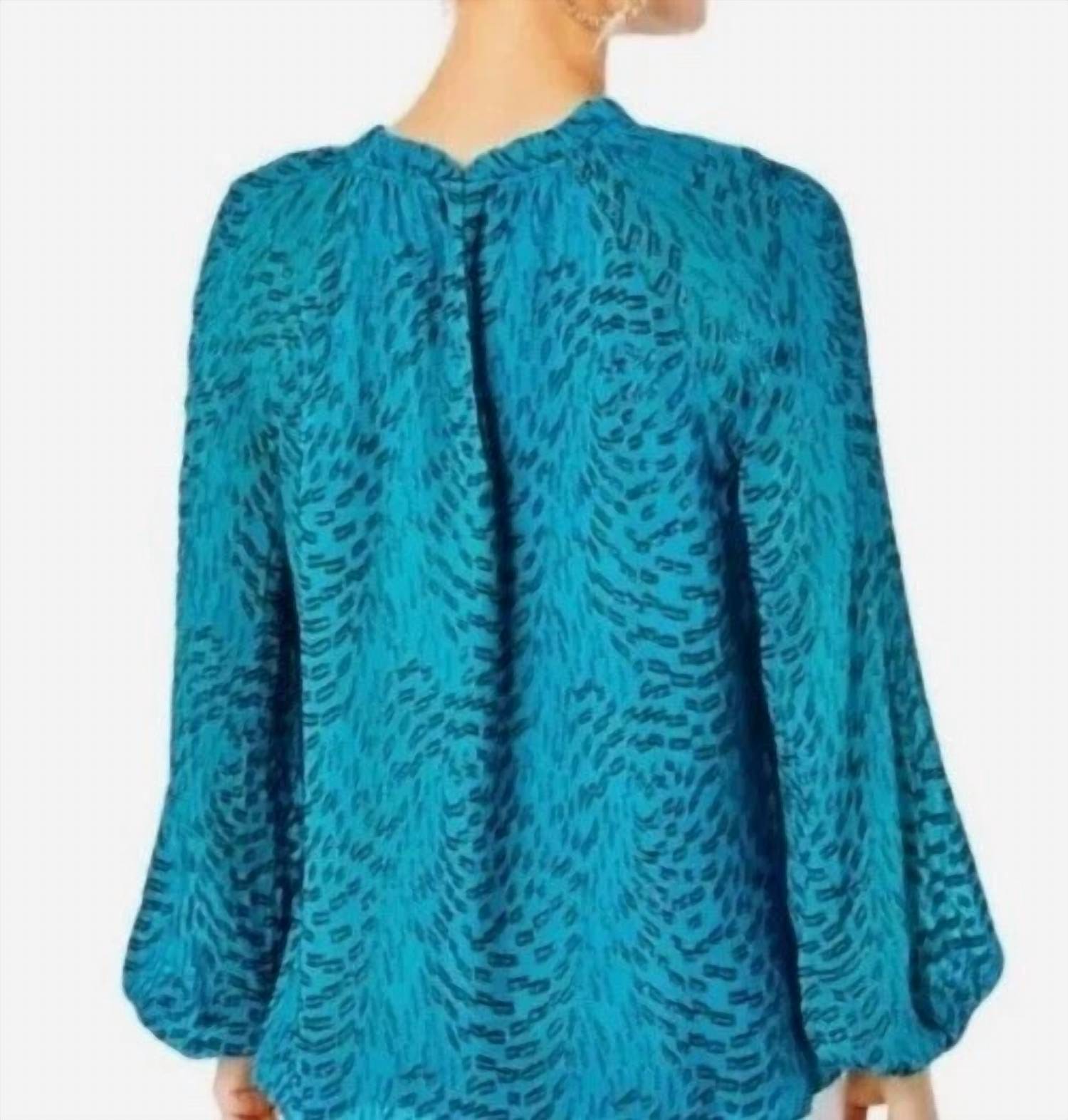 Blusa de manga larga color azul