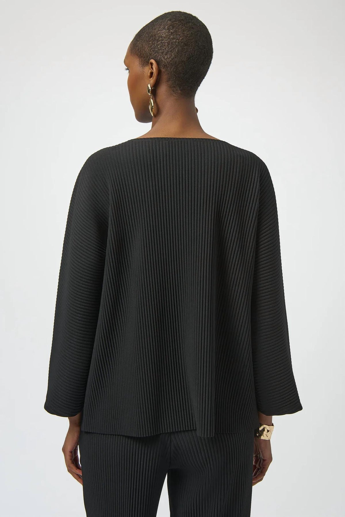 Top con pliegues color negro