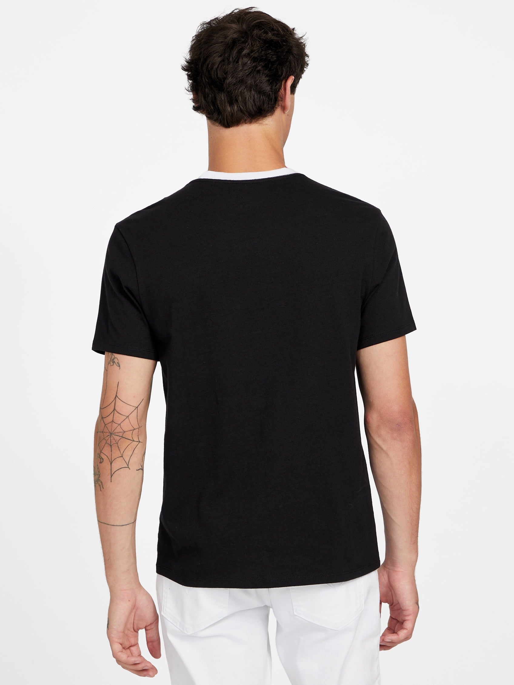 Camiseta con cuello redondo