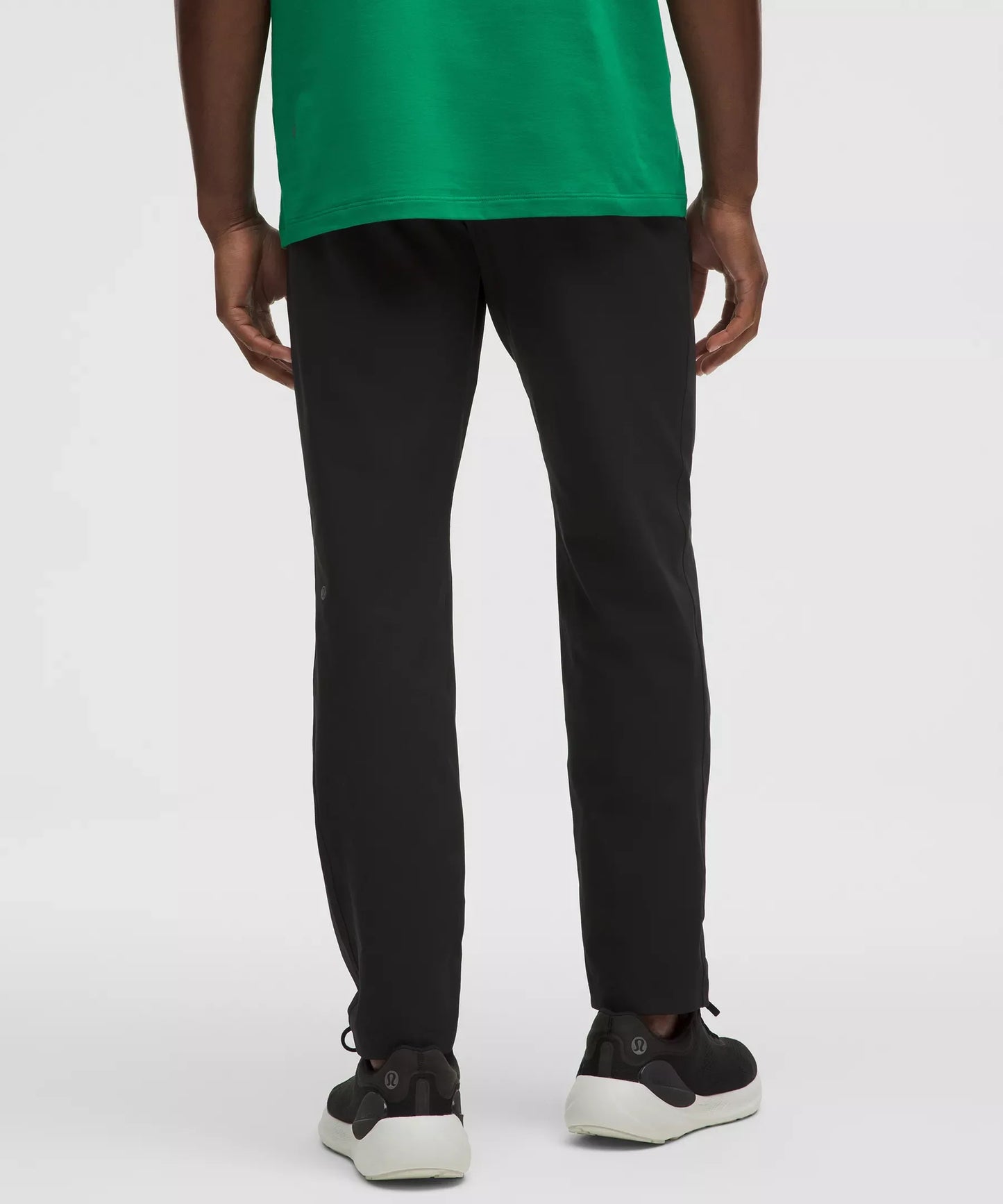 Pantalón de corte ajustado