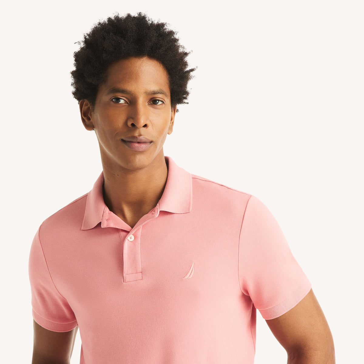Polo de hombre de corte ajustado