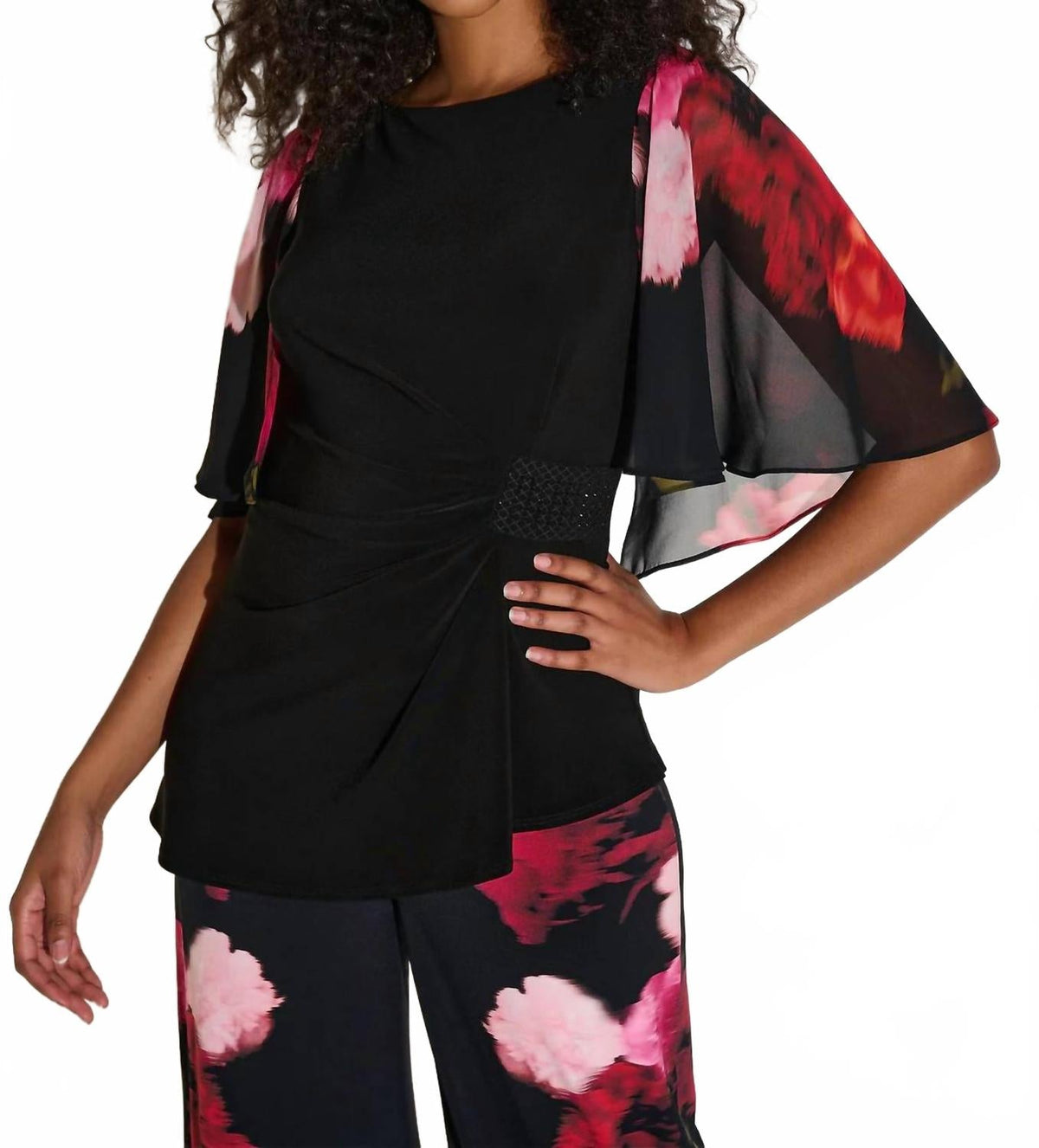 Top de gasa con estampado floral color negro