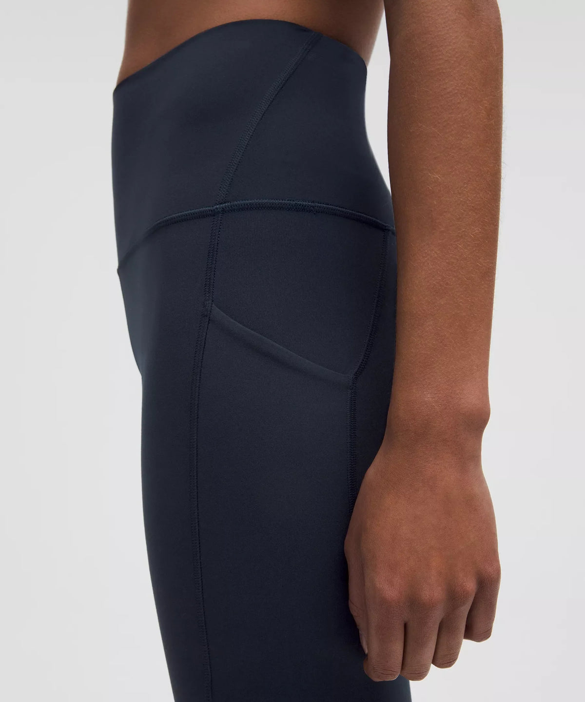 Pantalón de tiro alto