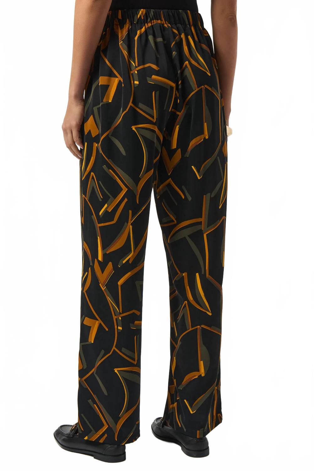 Pantalón de pierna ancha color negro