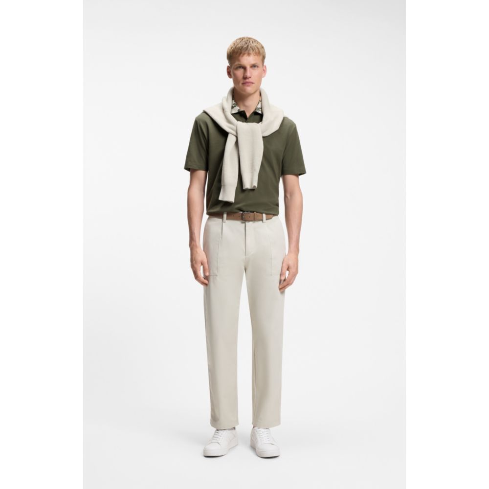 Polo de corte amplio