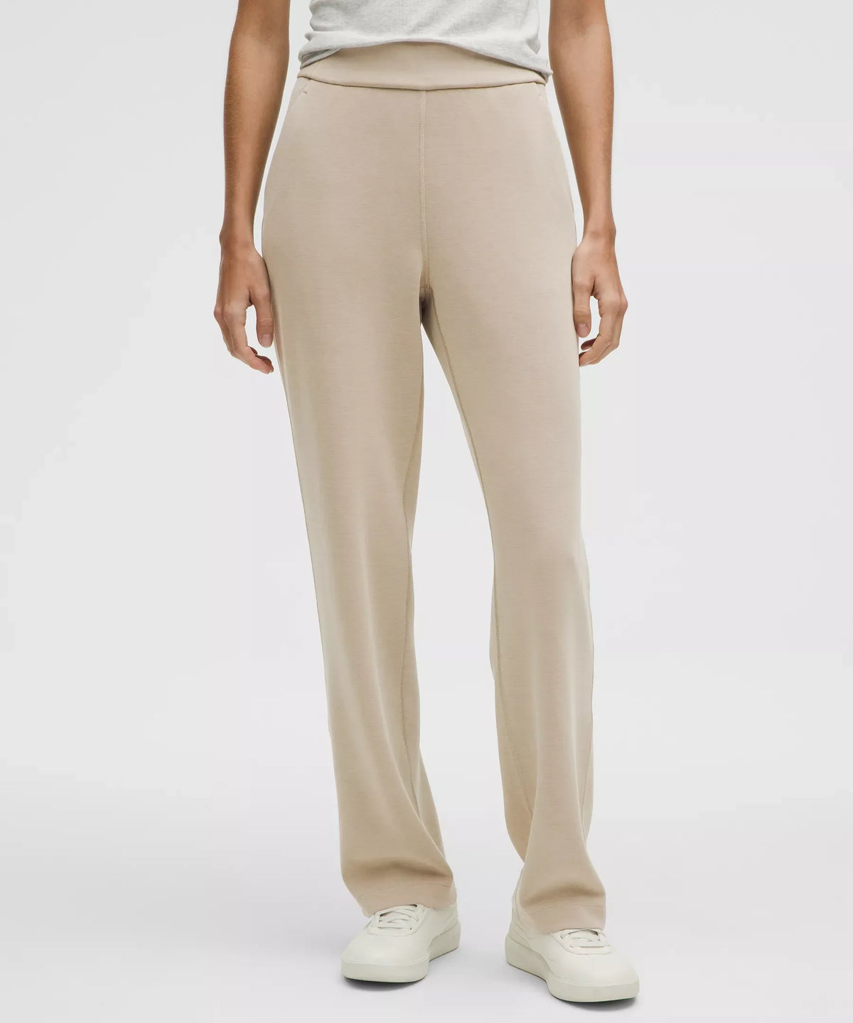 Pantalón de corte recto de tiro alto