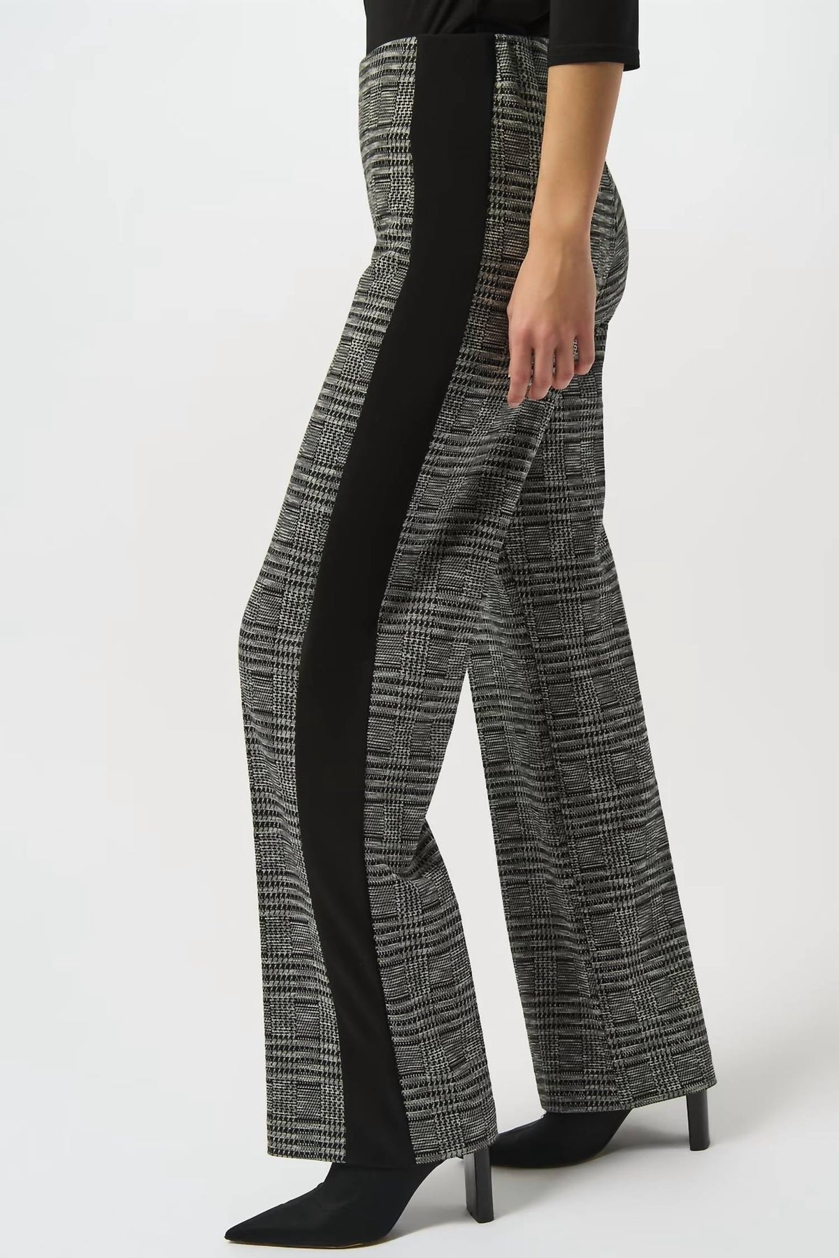 Pantalón de pierna ancha de tiro medio a cuadros color negro y blanco