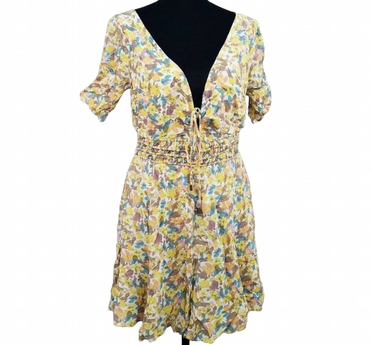 Vestido con estampado floral color marfil