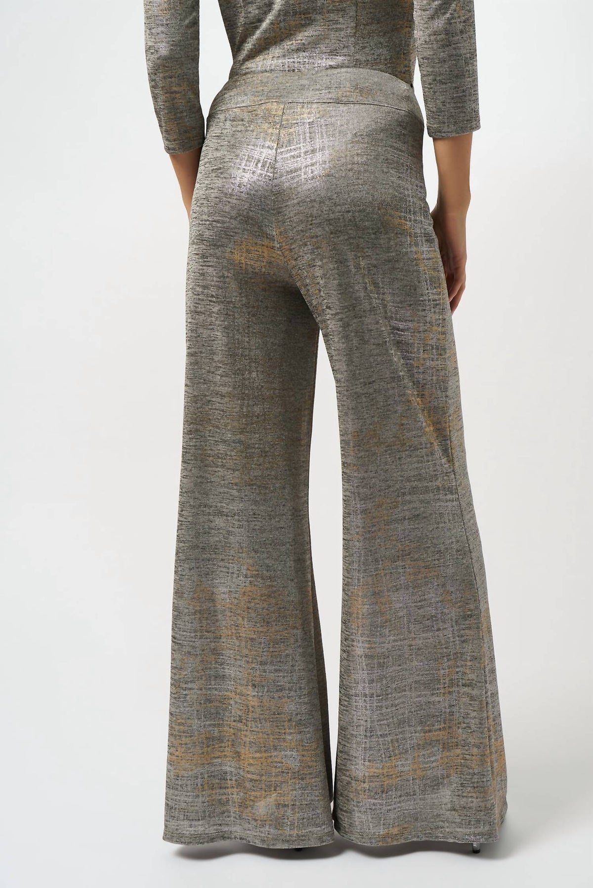 Pantalón color beige