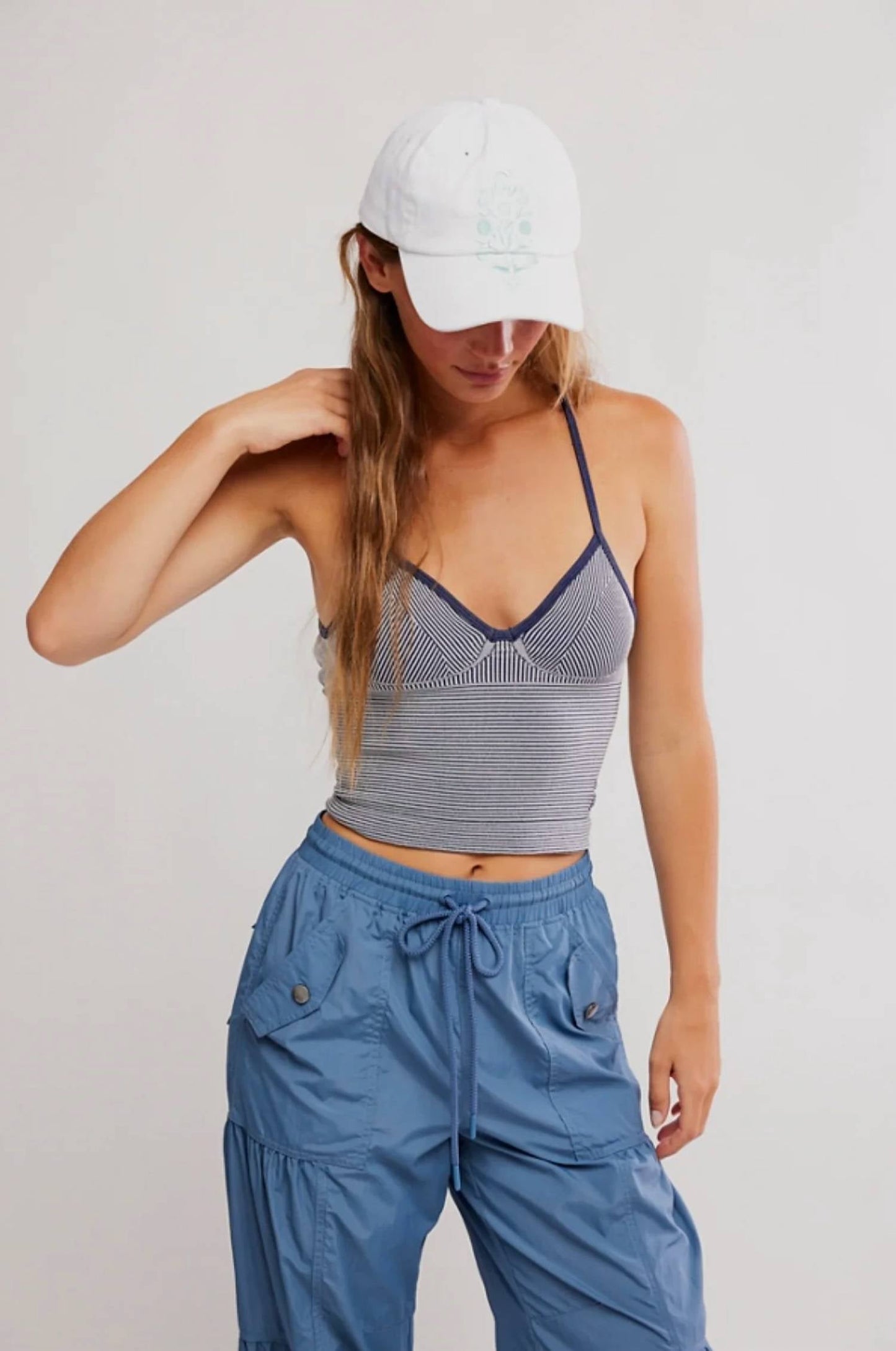 Top con pliegues color azul marino