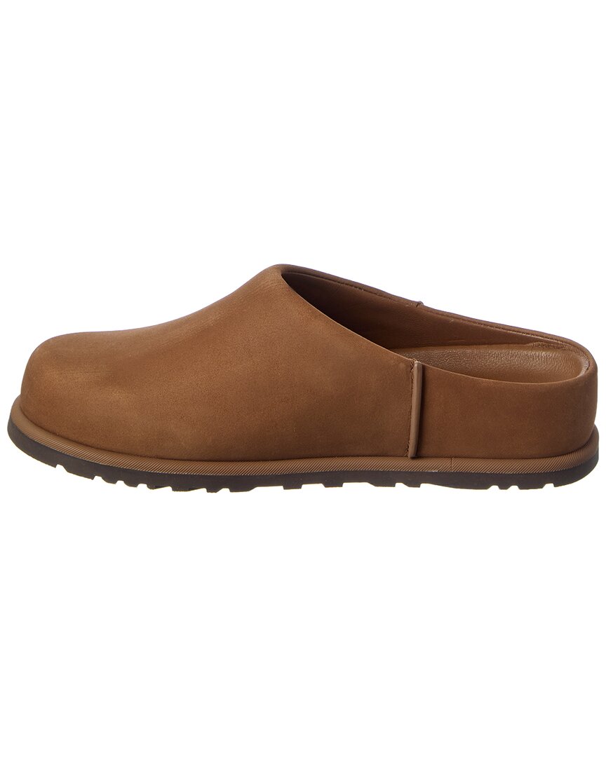 Zuecos de cuero