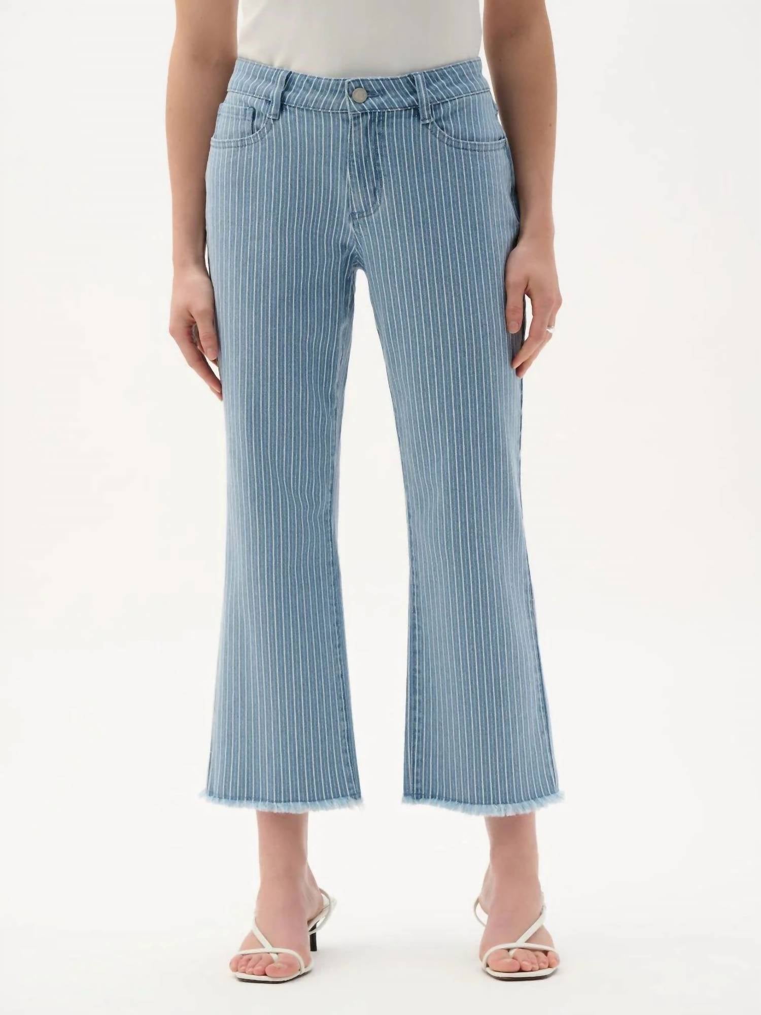 Jean a rayas color blanco y azul