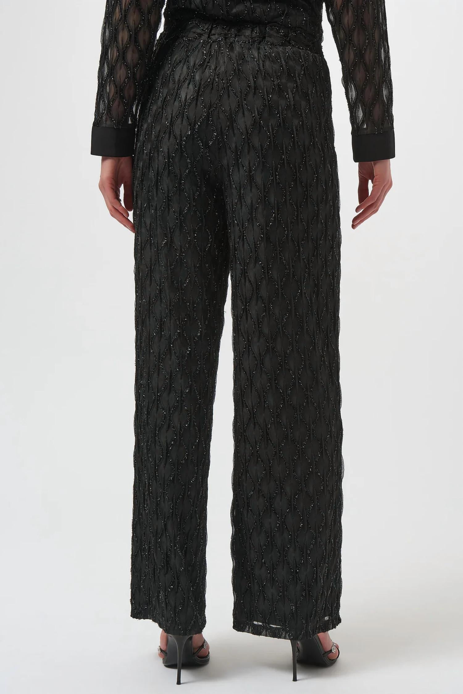 Pantalón de pierna ancha con lentejuelas color negro