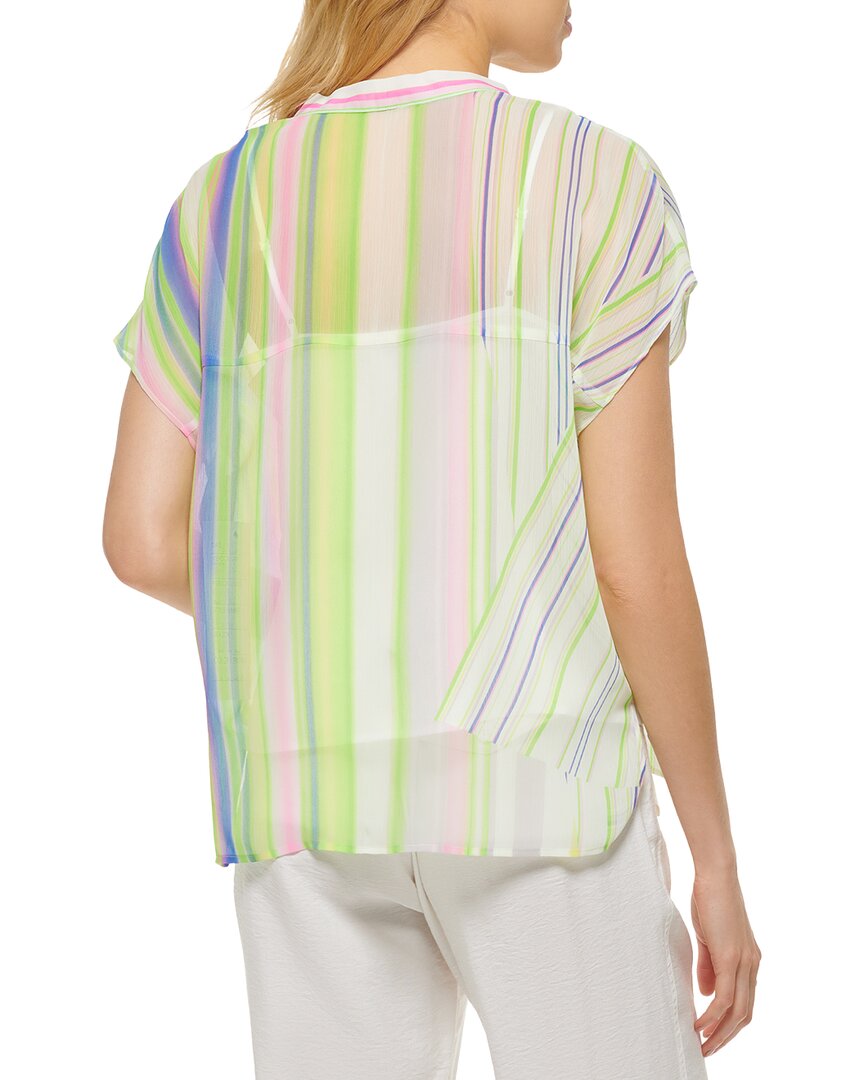 Camisa con cuello en V a rayas
