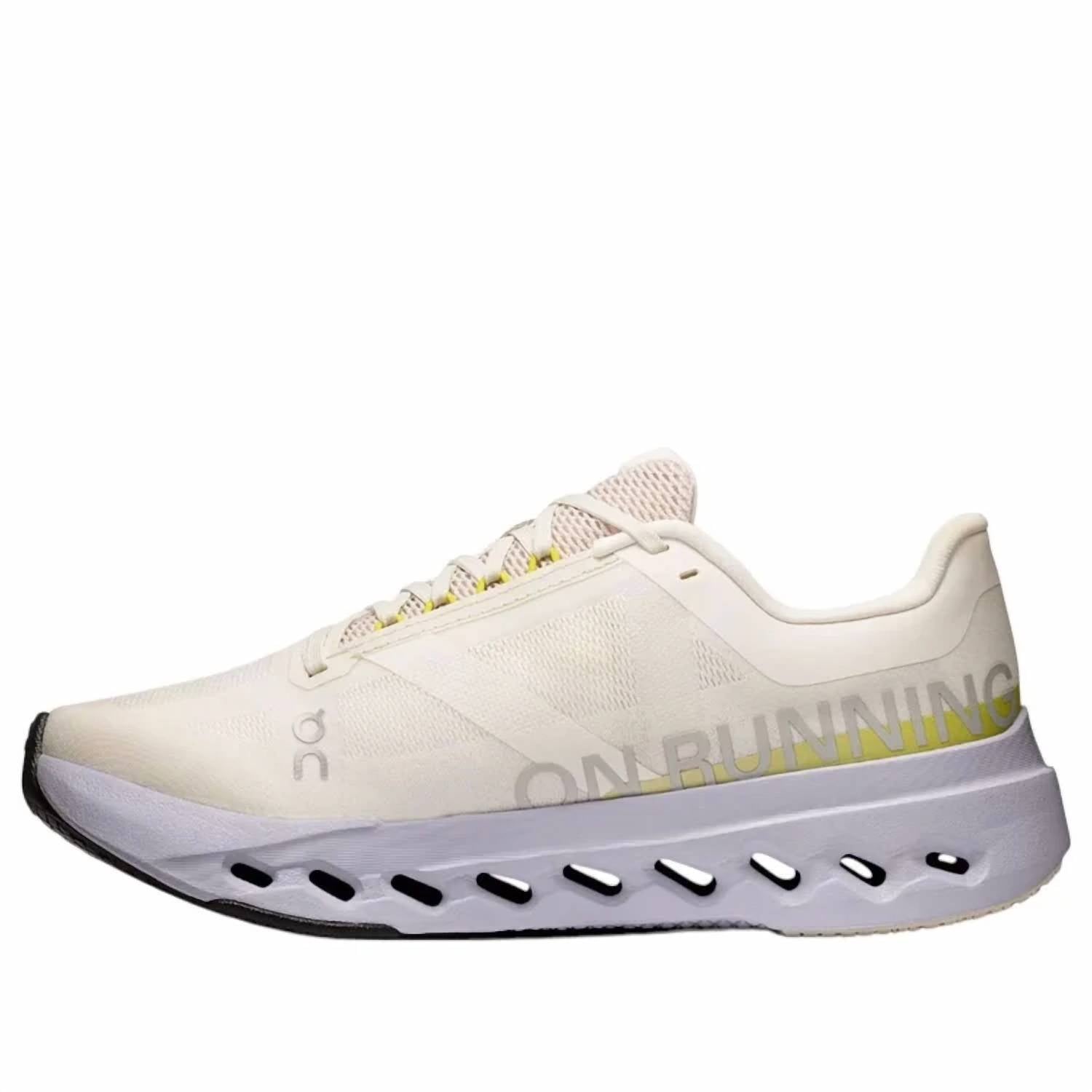 Tenis para correr de mujer color marfil