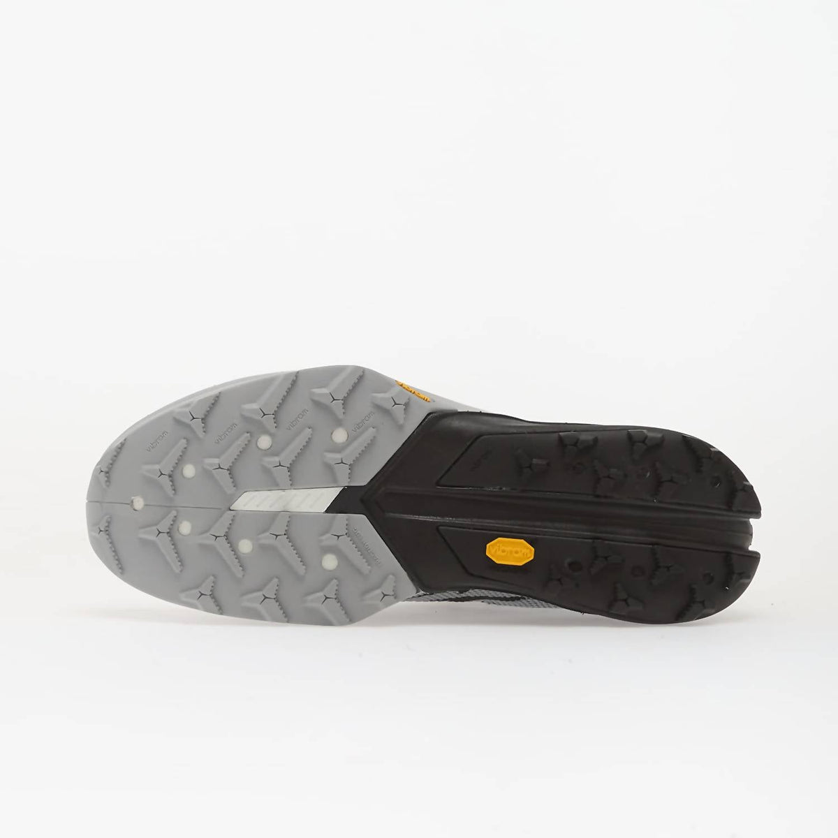 Zapatos de hombre color negro y blanco y gris