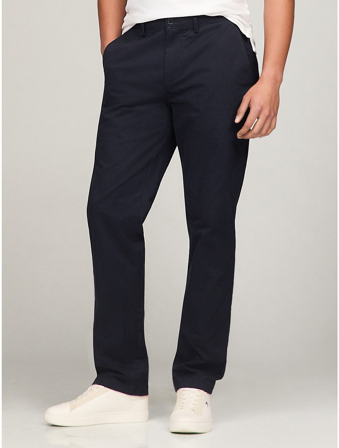Pantalón de hombre de corte ajustado