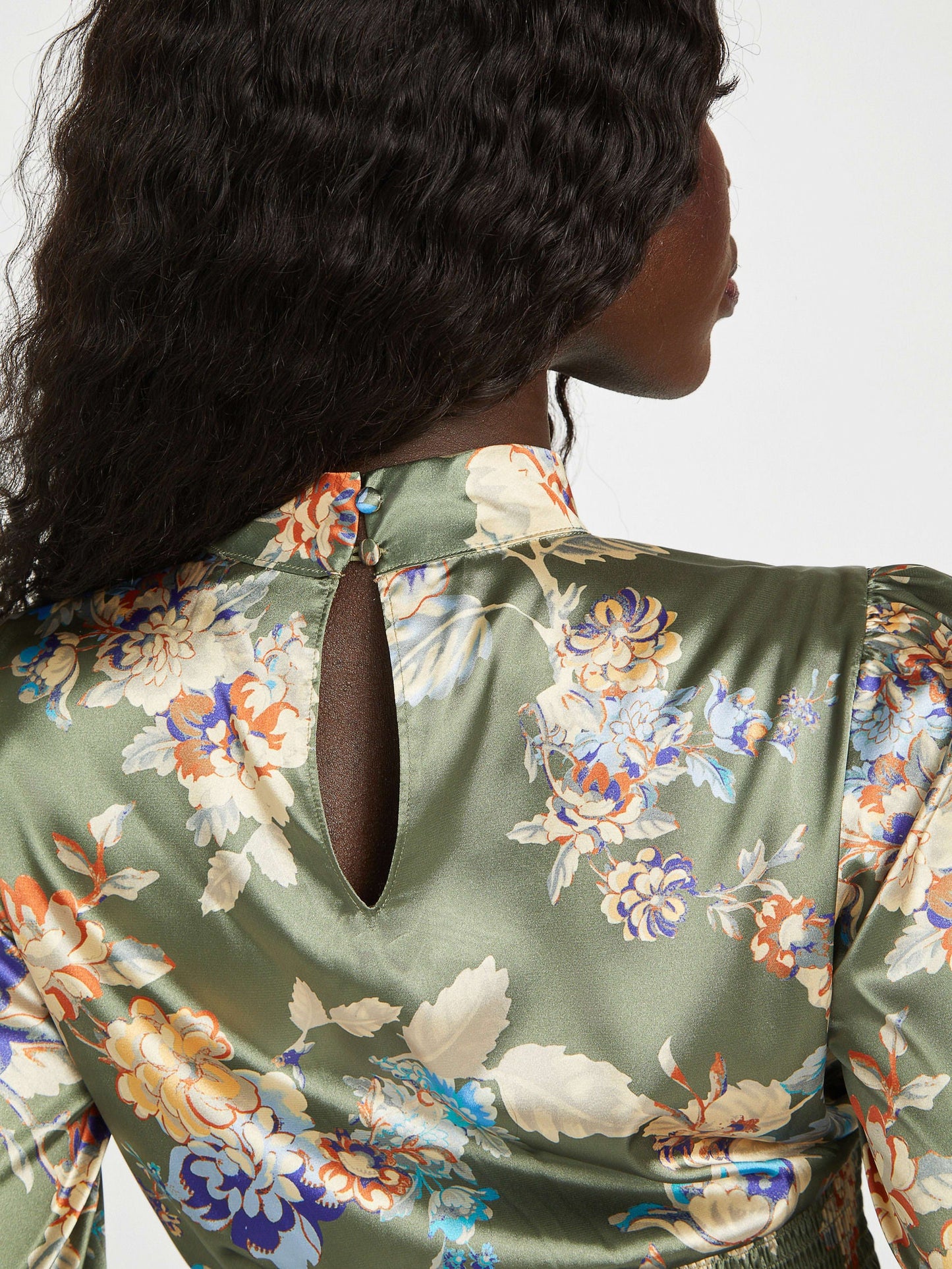 Top con cuello alto