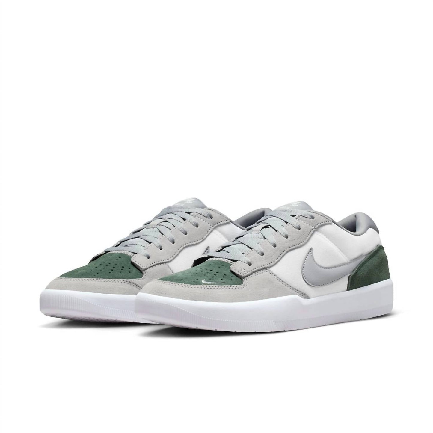 Tenis de hombre color blanco y plateado